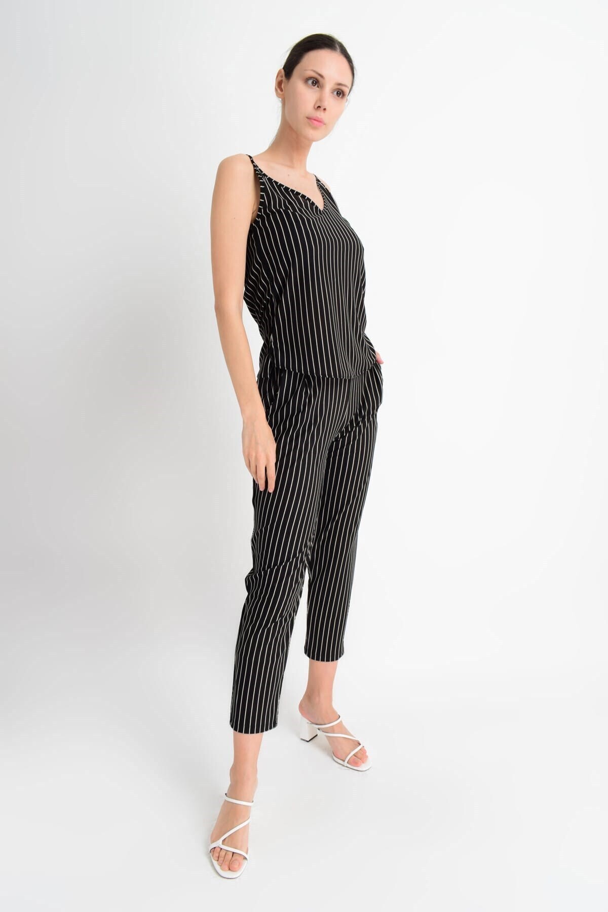 9181820 Örme Krep V Yaka Askılı Blluz SIYAH CIZGILI