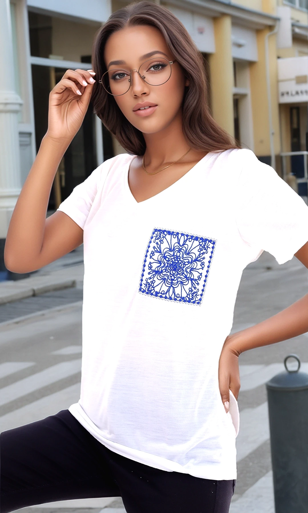 20052934 Süprem Cep Nakışlı V Yaka Kısa Kol Tişort EKRU