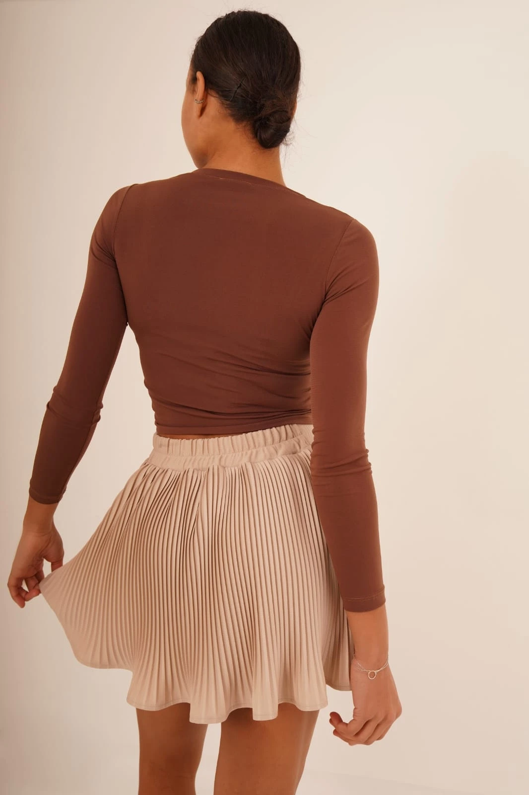 23254005 Sandy Önü Tünelli Büzgülü Uz.Kol Bluz KAHVE