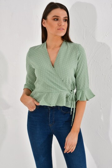 20023304 Sunshine Ponponlu Kruvaze Bağlamalı Kapri Kol Bluz CAGLA YESIL
